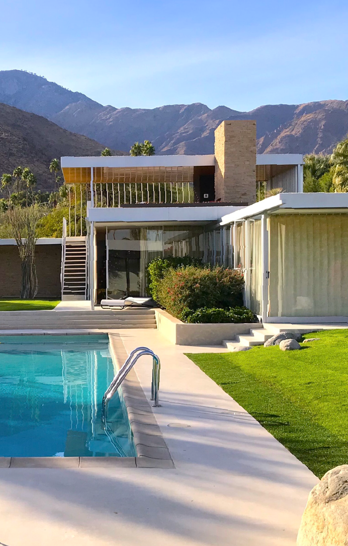 Outdoor view of the Kaufmann House