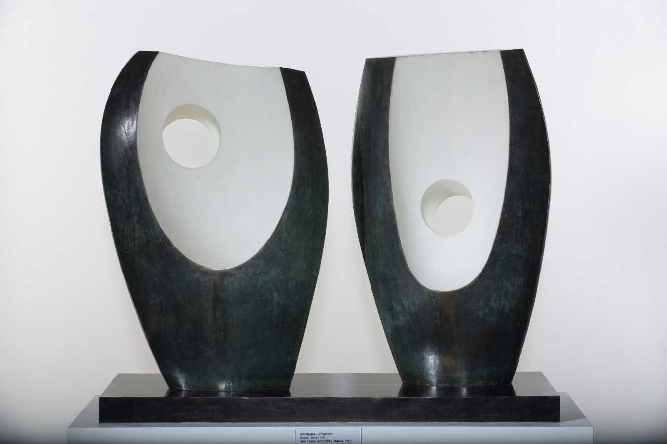 Barbara Hepworth, Two Forms with White (Greek), 1969