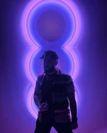 Thumbnail image for Tina Turntables and 818FAUSTO.