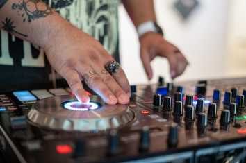 Thumbnail image for Night Sessions.