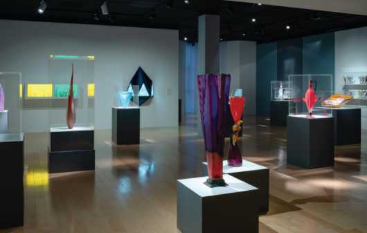 Photo of Favorite Things: Glass from the Collection of Arlene and Harold Schnitzer exhibition.